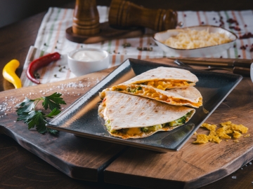 Quesadillas Chicken salsa szósszal 450g