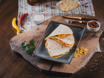 Quesadillas Chicken salsa szósszal 450g