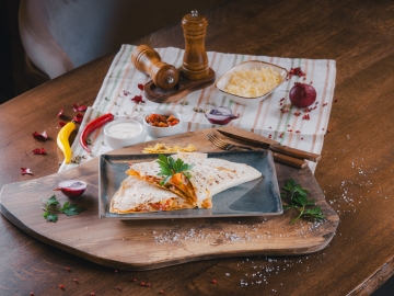 Quesadillas Bacon salsa szósszal 450g